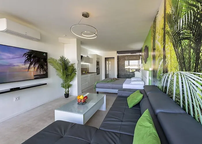 Jungle - Héliopolis D 41 - Luxe - 2 Personnes