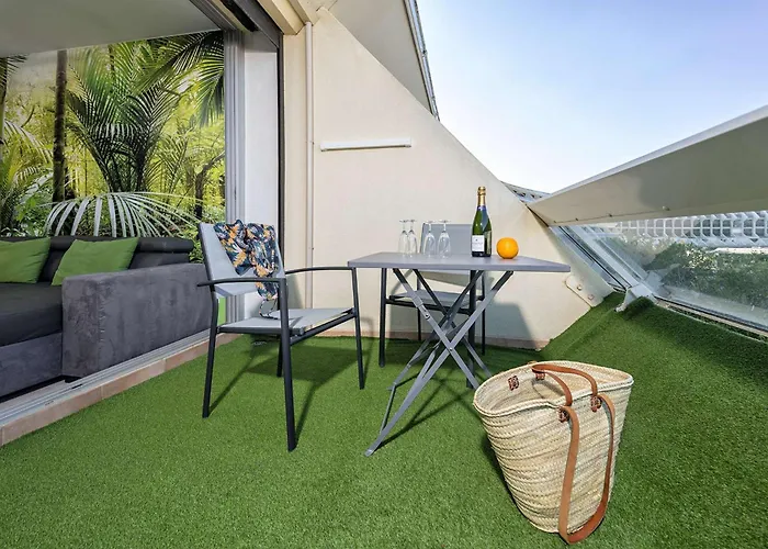 Jungle - Héliopolis D 41 - Luxe - 2 Personnes *